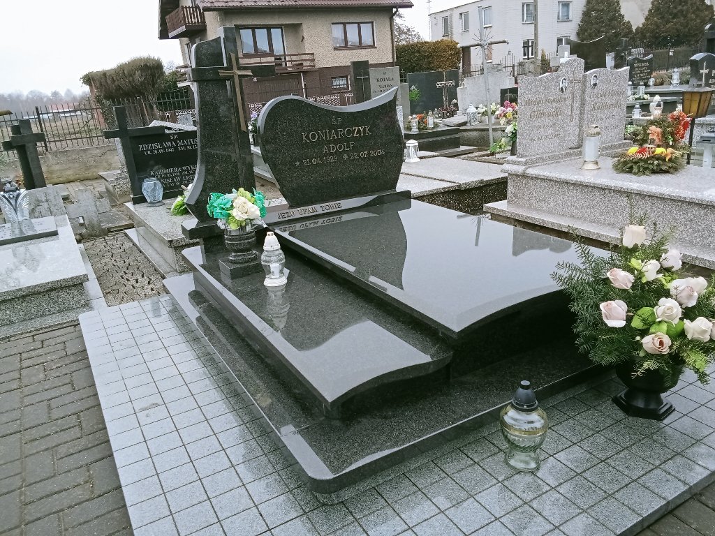 Grób Adolf Koniarczyk