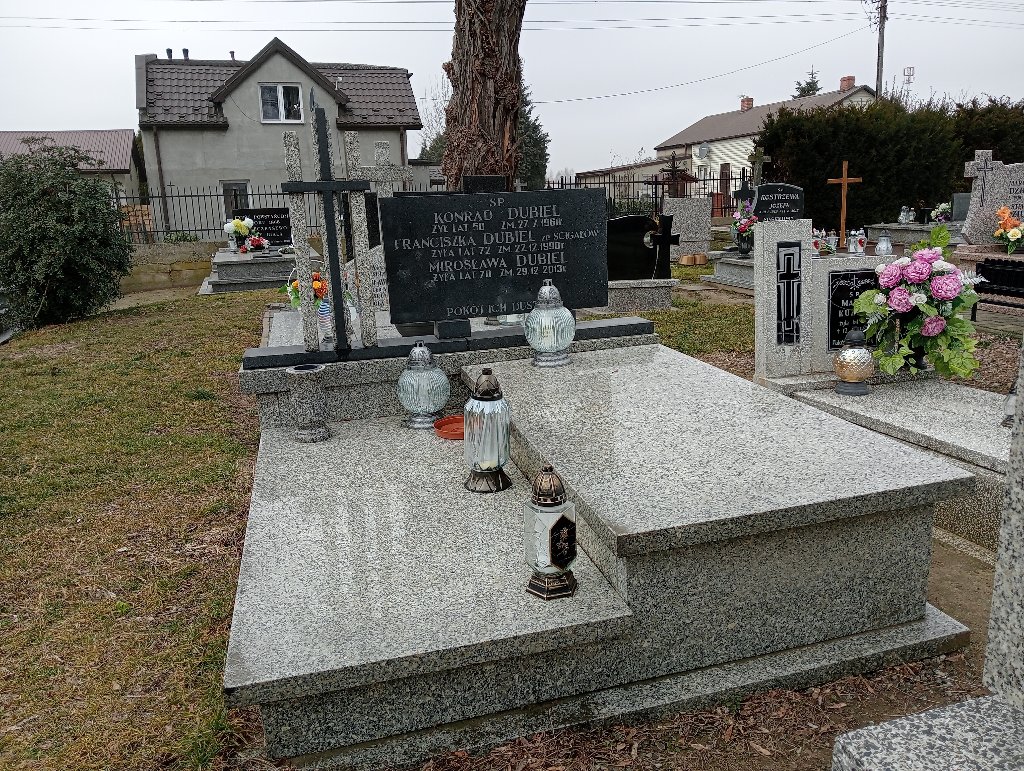 Grób Mirosława Dubiel